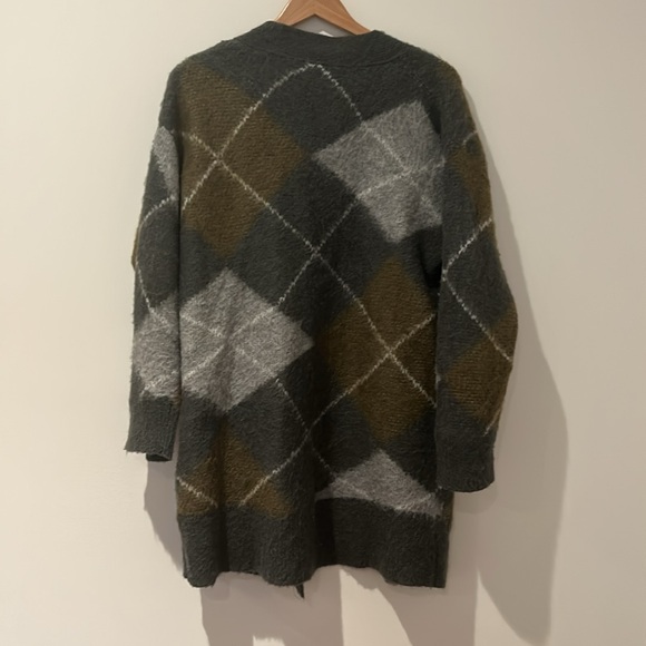 Cardigan - Picture 2 of 2